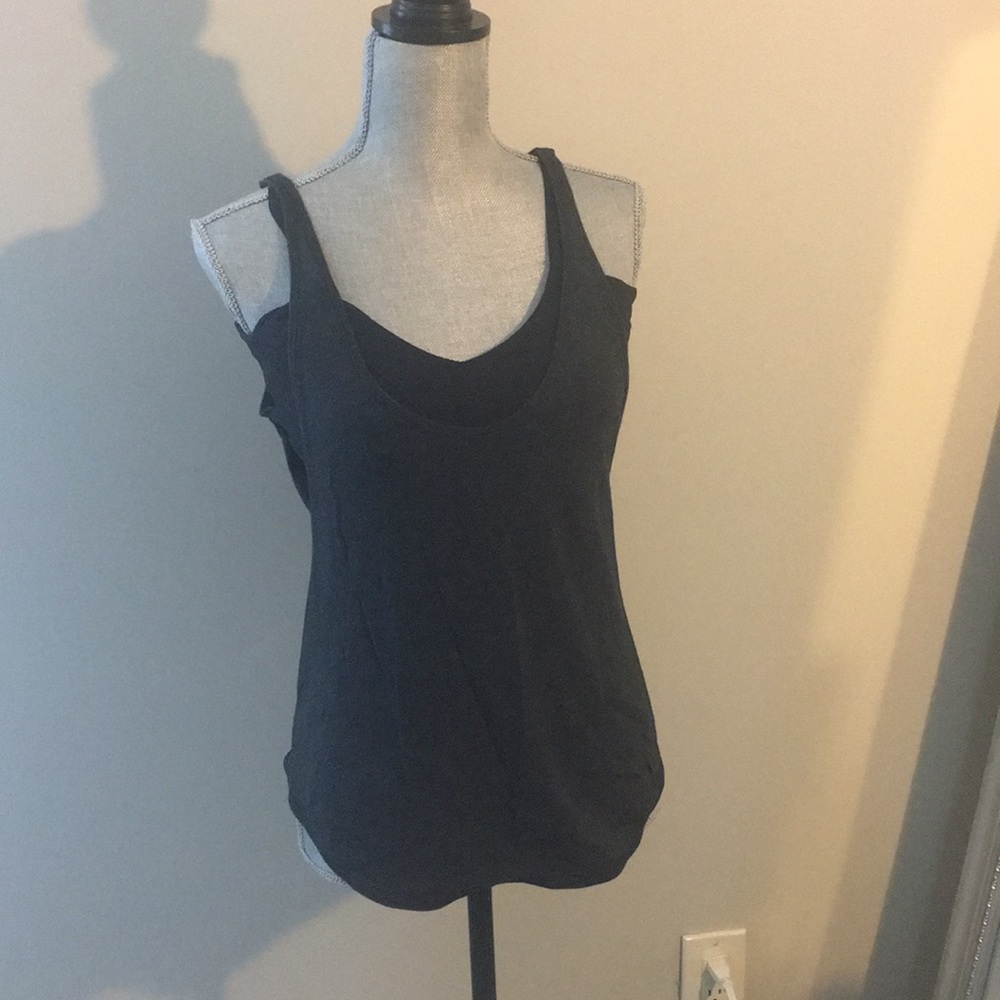 Lululemon yoga tank size 6
